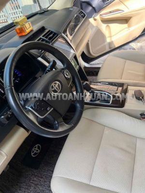 Xe Toyota Camry 2.0E 2019