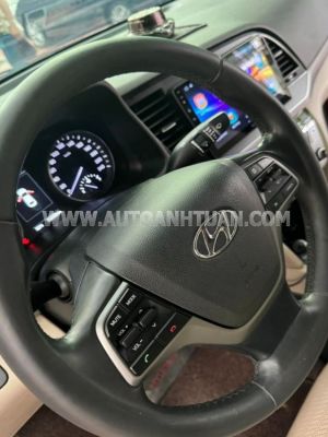 Xe Hyundai Elantra 2.0 AT 2018