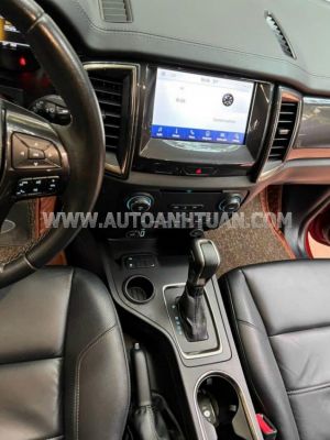 Xe Ford Everest Titanium 2.0L 4x2 AT 2018