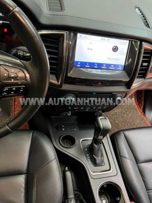 Xe Ford Everest Titanium 2.0L 4x2 AT 2018