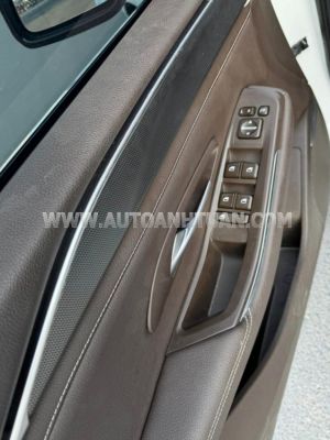 Xe VinFast Lux A 2.0 Plus 2.0 AT 2021