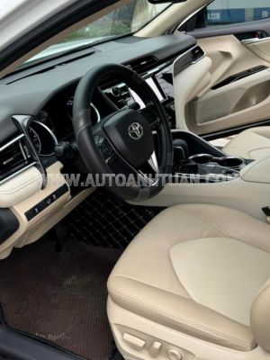 Xe Toyota Camry 2.0G 2019