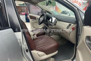 Xe Toyota Innova 2.0E 2015