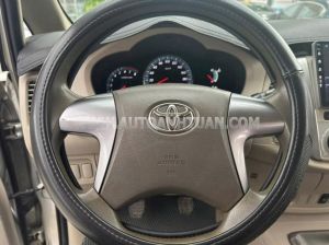 Xe Toyota Innova 2.0E 2015