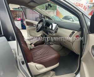 Xe Toyota Innova 2.0E 2015