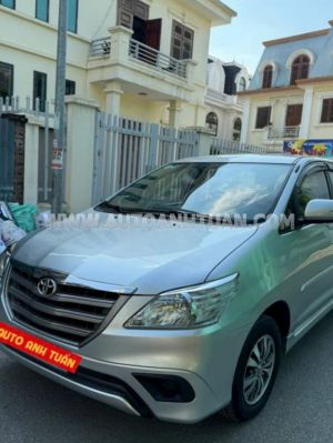 Xe Toyota Innova 2.0E 2015