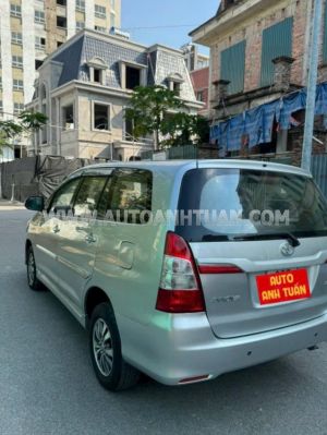 Xe Toyota Innova 2.0E 2015