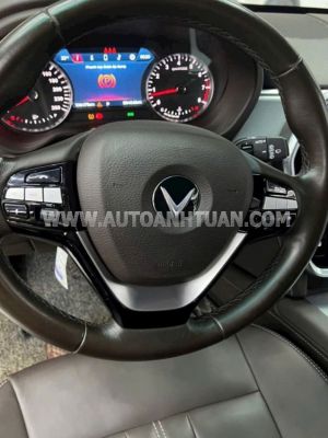Xe VinFast Lux SA 2.0 Premium 2.0 AT 2019