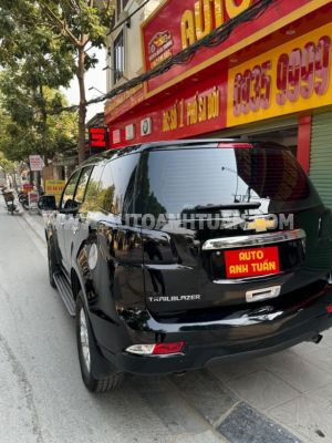 Xe Chevrolet Trailblazer LT 2.5L 4x2 MT 2018
