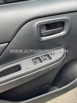 Xe Mitsubishi Triton 4x2 AT 2023