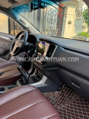 Xe Chevrolet Trailblazer LT 2.5L 4x2 MT 2018