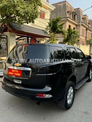 Xe Chevrolet Trailblazer LT 2.5L 4x2 MT 2018