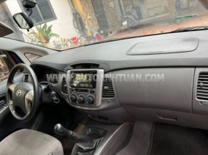 Xe Toyota Innova 2.0E 2013