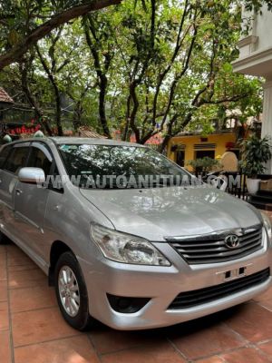 Xe Toyota Innova 2.0E 2013