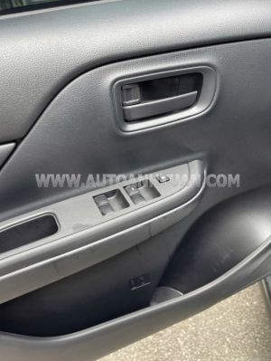 Xe Mitsubishi Triton 4x2 AT 2023