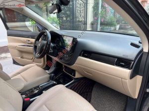 Xe Mitsubishi Outlander 2.0 CVT Premium 2018