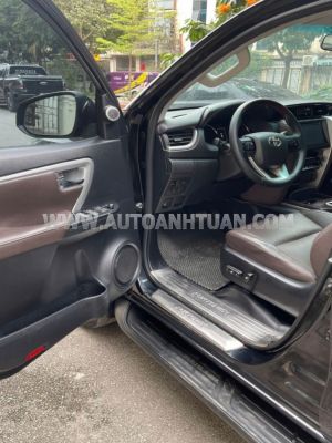 Xe Toyota Fortuner 2.7V 4x2 AT 2019