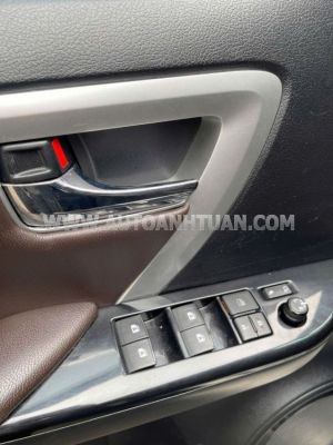 Xe Toyota Fortuner 2.7V 4x2 AT 2019