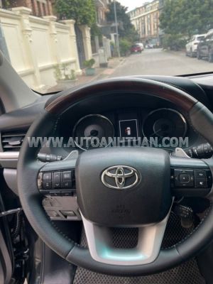 Xe Toyota Fortuner 2.7V 4x2 AT 2019