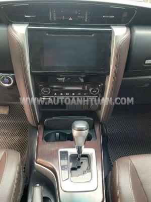 Xe Toyota Fortuner 2.7V 4x2 AT 2019