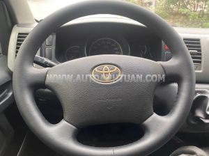 Xe Toyota Hiace 2.5 2011
