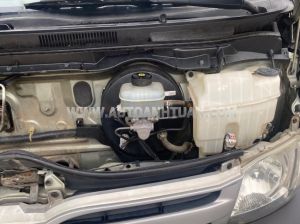 Xe Toyota Hiace 2.5 2011