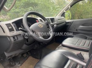 Xe Toyota Hiace 2.5 2011