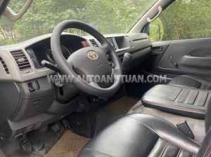 Xe Toyota Hiace 2.5 2011