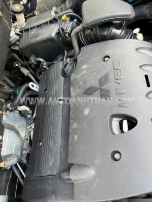 Xe Mitsubishi Outlander 2.0 CVT Premium 2018