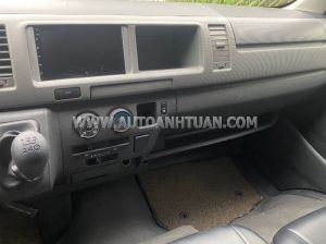 Xe Toyota Hiace 2.5 2011