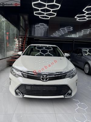 Xe Toyota Camry 2.0E 2018