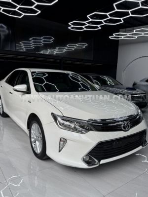Xe Toyota Camry 2.0E 2018