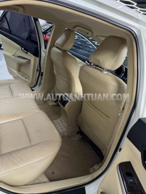 Xe Toyota Camry 2.0E 2018