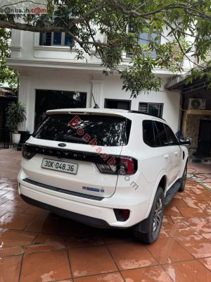 Xe Ford Everest Ambiente 2.0L 4x2 AT 2022