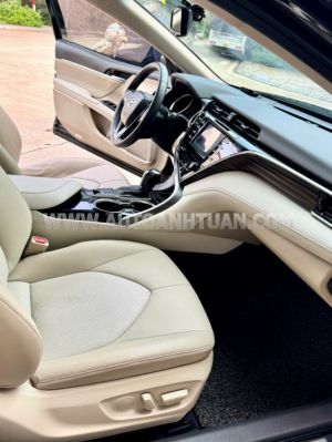 Xe Toyota Camry 2.0G 2019