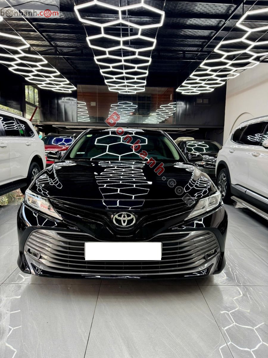 Toyota Camry 2.0G 2019