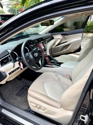 Xe Toyota Camry 2.0G 2019
